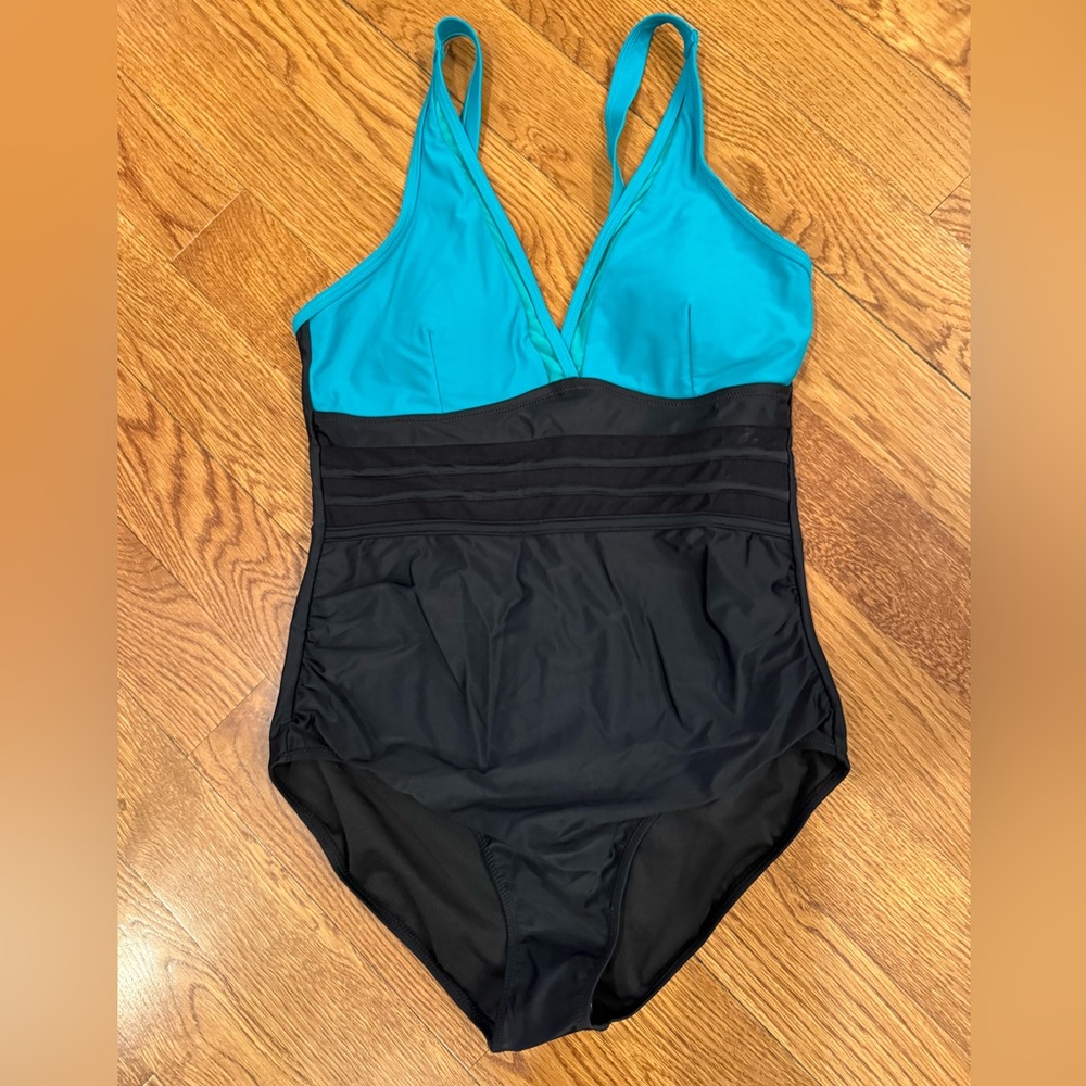NWT…BMJL Women's One Piece Swimsuit. Size L.‎